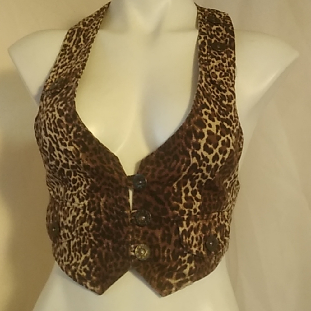 Sexy leopard print vest.
